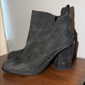 Ugg Pixley Black Suede Ankle Block Heel Boots women’s 9